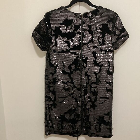 Forever 21 NWOT Women’s Dress in Black Velvet with Sequin Pattern. Size Small. - Picture 2 of 8